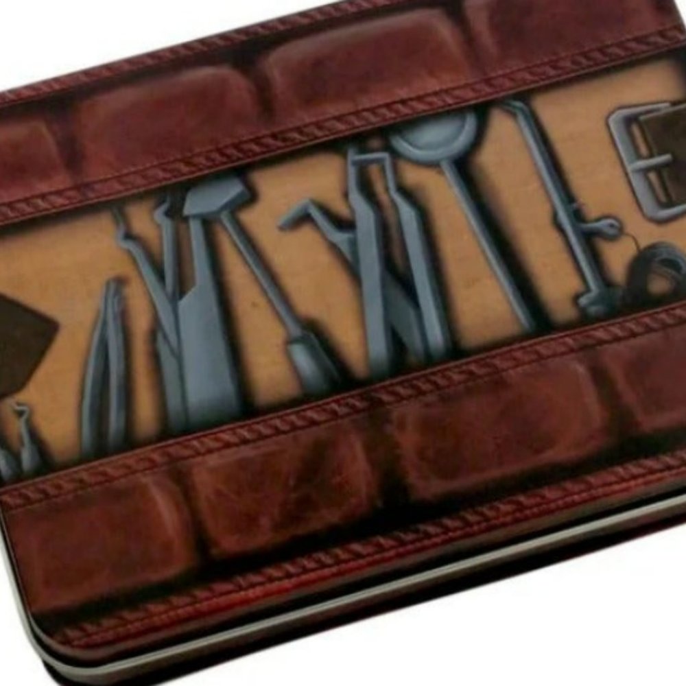 THIEVES' TOOLS METAL DICE CASE